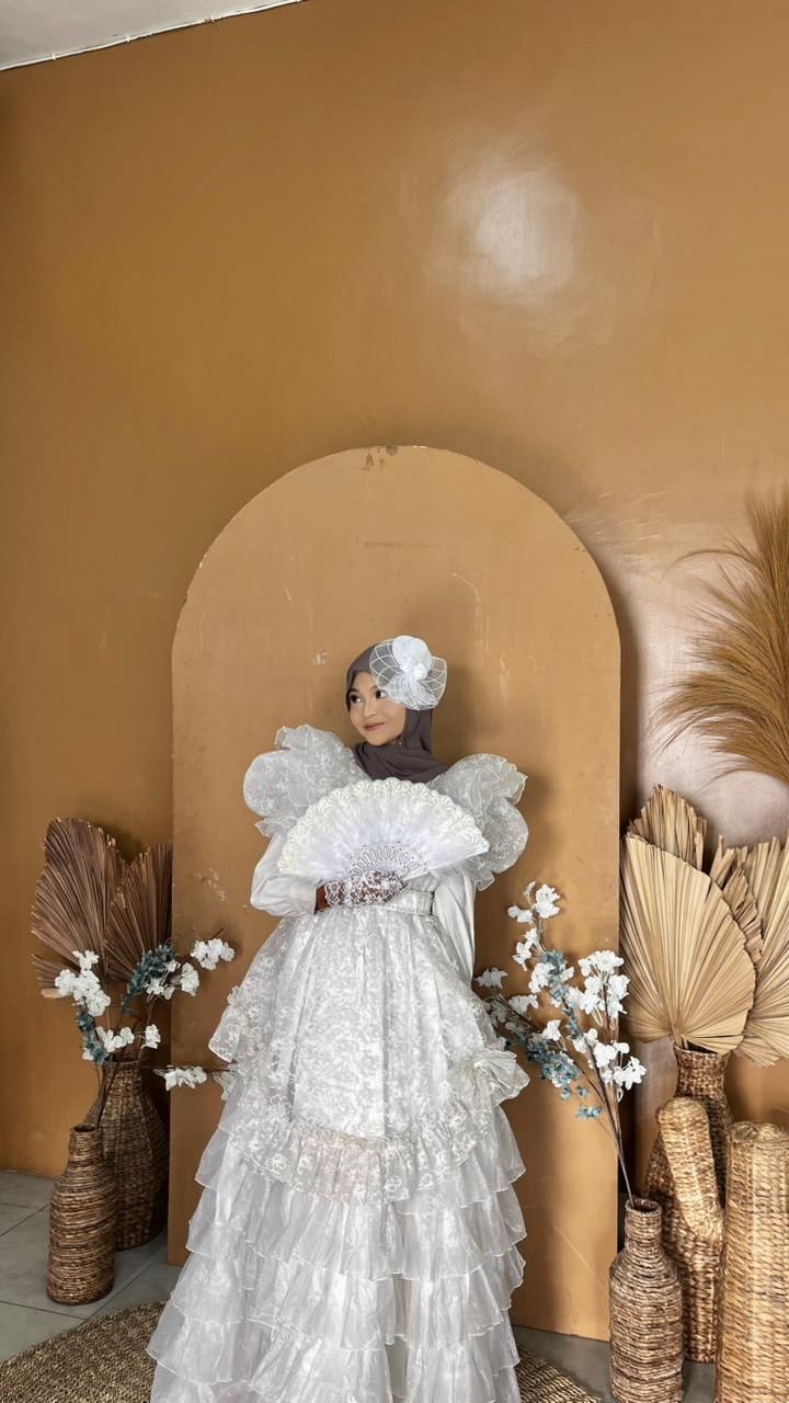 Belanda dress